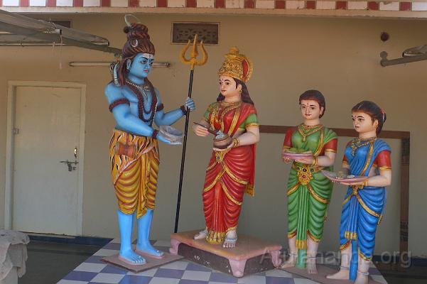 P1060025.JPG - Annapoorna near the dining hall