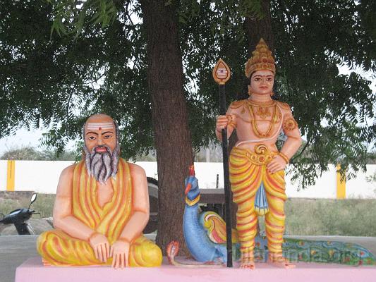 IMG_0869.jpg - Lalitananda Swami and Subrahmanya Swami in Chillakallu Ashram