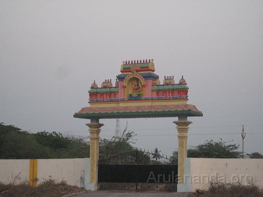 IMG_0870.jpg - Side entrance