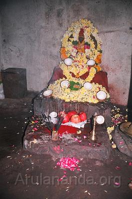 00870007.JPG - Ishtakamakshi near Srisailam - Aug 2003