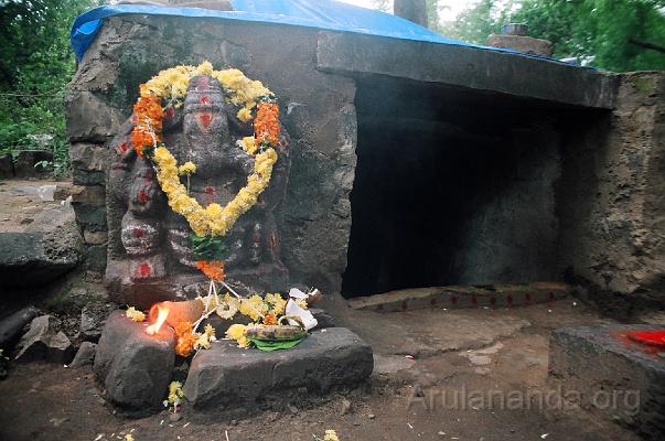 00870013.JPG - Entrance to Ishtakamakshi temple in Srisailam jungle - Aug 2003