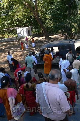 P1030282.JPG - Swamiji with devotees in Rudra Koti in Srisailam forest - Dec 2007