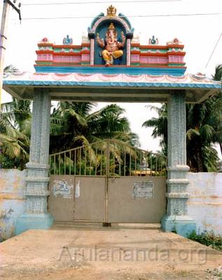 Main-Gate1.jpg - Gate 1 leading the Vallabha Ganapati temple
