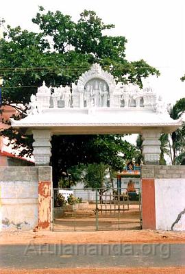 Main-Gate2.jpg - Gate 2 leading to all temples