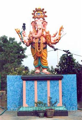 Veera-Ganapati.jpg - Veera Ganapati near Gate 1